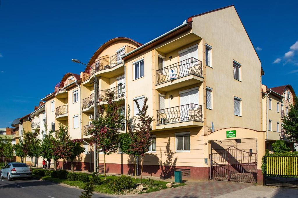 Lux Apartmanok Hajduszoboszlo Phòng bức ảnh