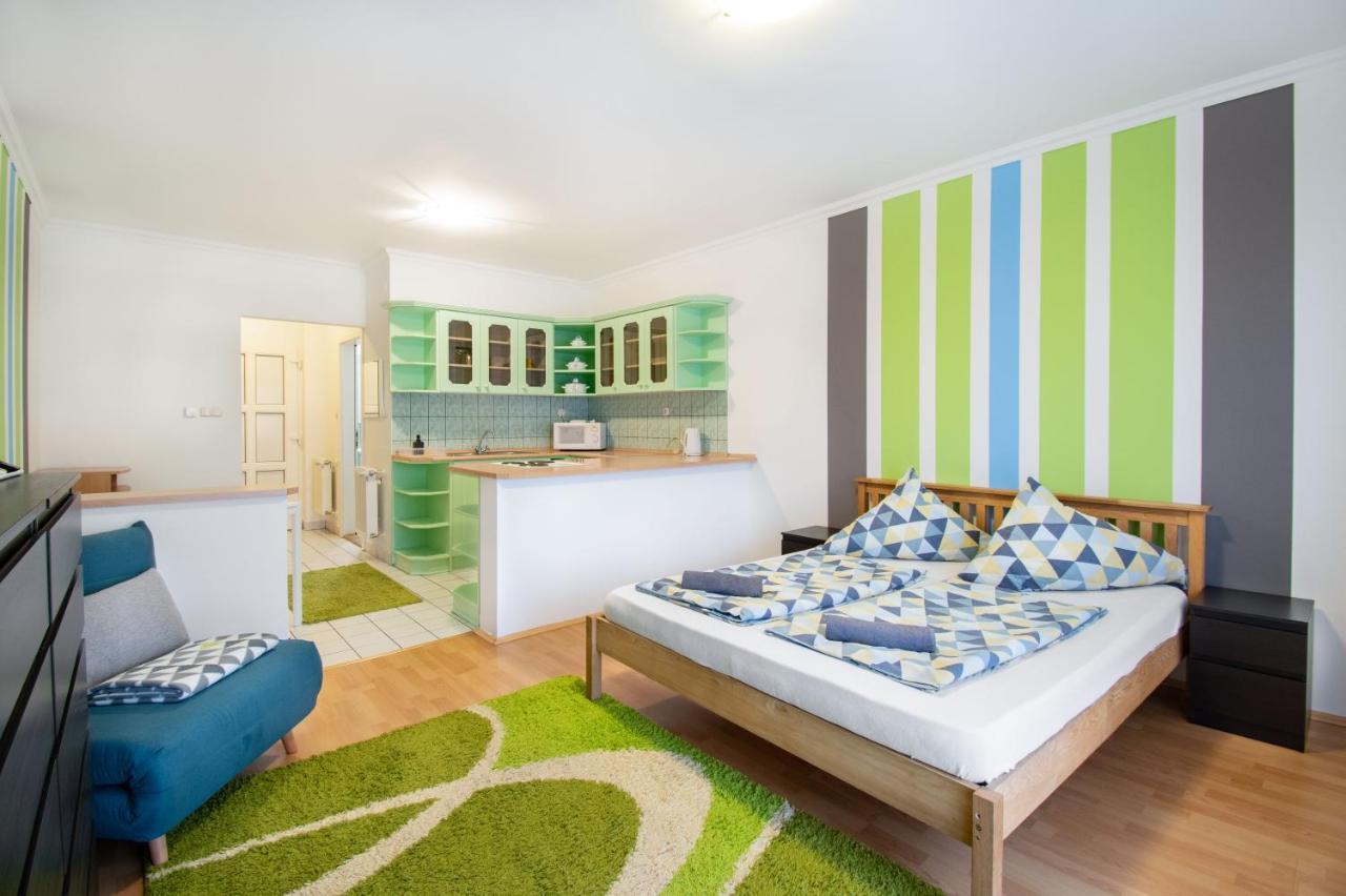 Lux Apartmanok Hajduszoboszlo Ngoại thất bức ảnh