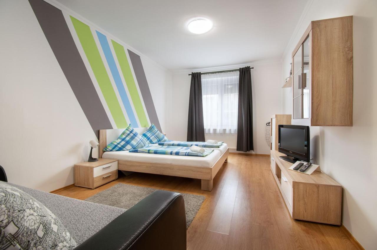 Lux Apartmanok Hajduszoboszlo Ngoại thất bức ảnh