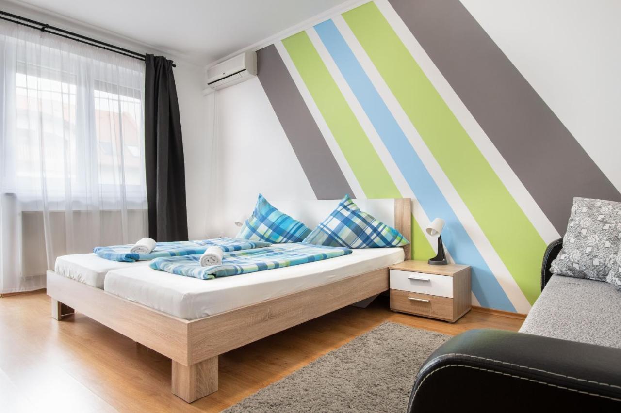 Lux Apartmanok Hajduszoboszlo Ngoại thất bức ảnh